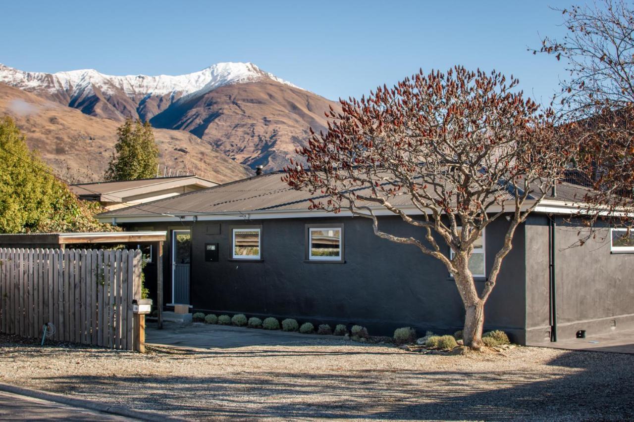 Pinot Cottage Wanaka Exterior photo